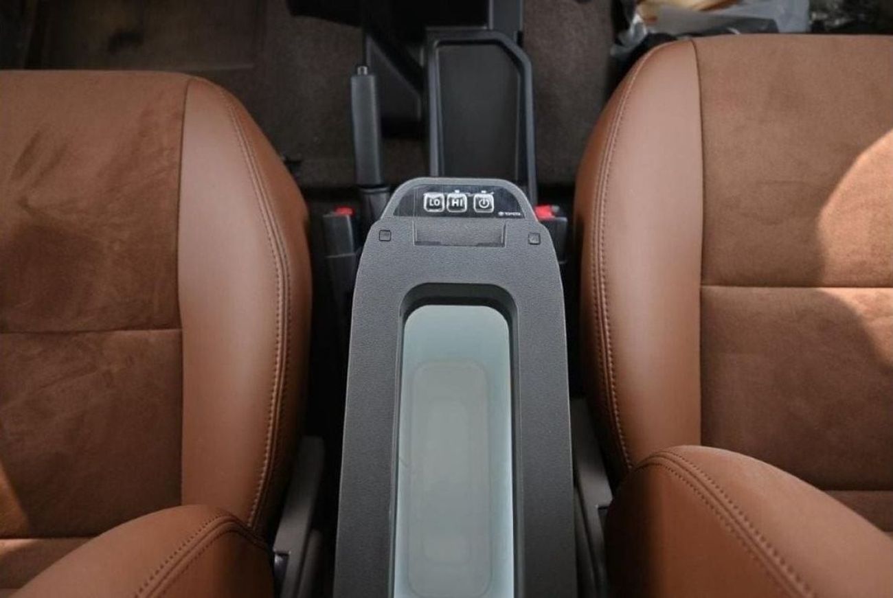 Toyota Land Cruiser 70 2024 TOYOTA LAND CRUISER 71 HARDTOP SDLX V6 4.0L PETROL 4WD 5-SEATER AT