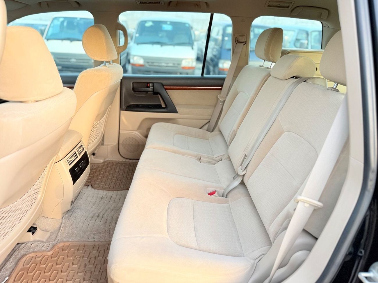 Toyota Land Cruiser Toyota landcuriser 2015 V6 GXR+ 4.0L full option original condition