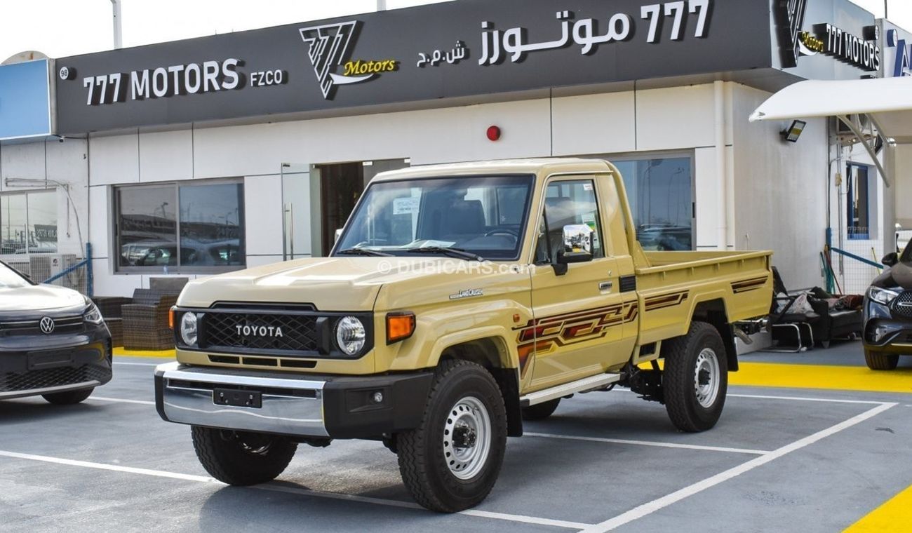 Toyota Land Cruiser Pick Up TOYOTA LAND CRUISER | PETROL SINGLE CABIN M/T | 4.0L V6 | 2024