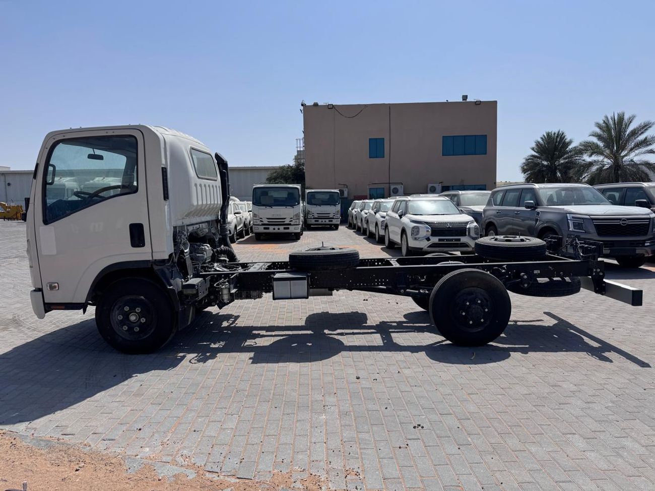 إيسوزو NPR ISUZU NPR85H22 Cab Chassis Truck 2024