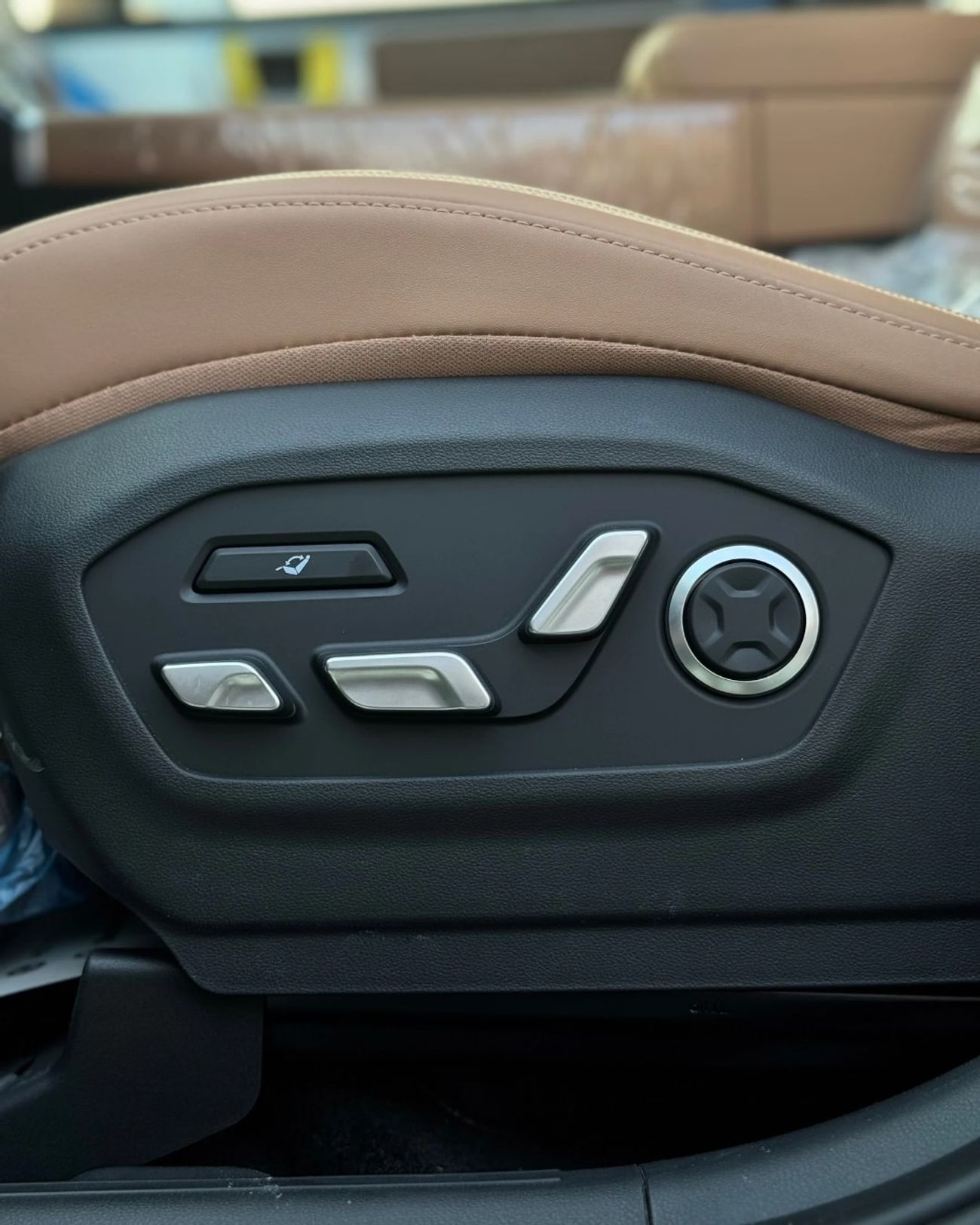 هيونداي سانتا في HYUNDAI SANTA FE 1.6T HEV Calligraphy - 2026 MODEL - BROWN COLOR