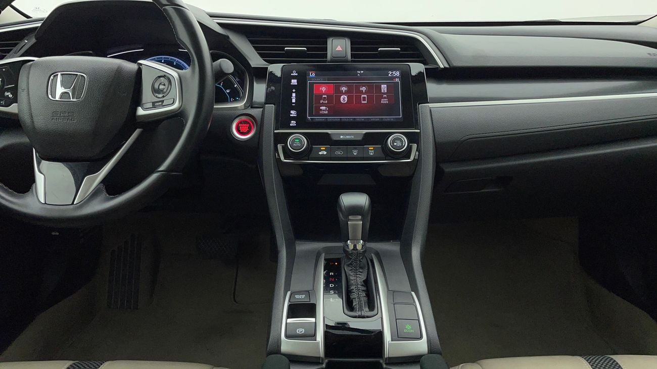 هوندا سيفيك LX 1.6 | بدون دفعة مقدمة | اختبار قيادة مجاني للمنزل