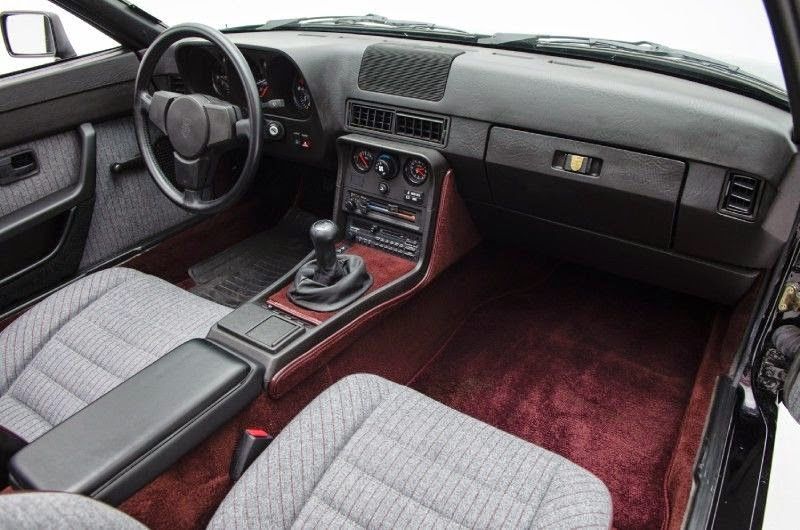 بورش 924 interior - Cockpit