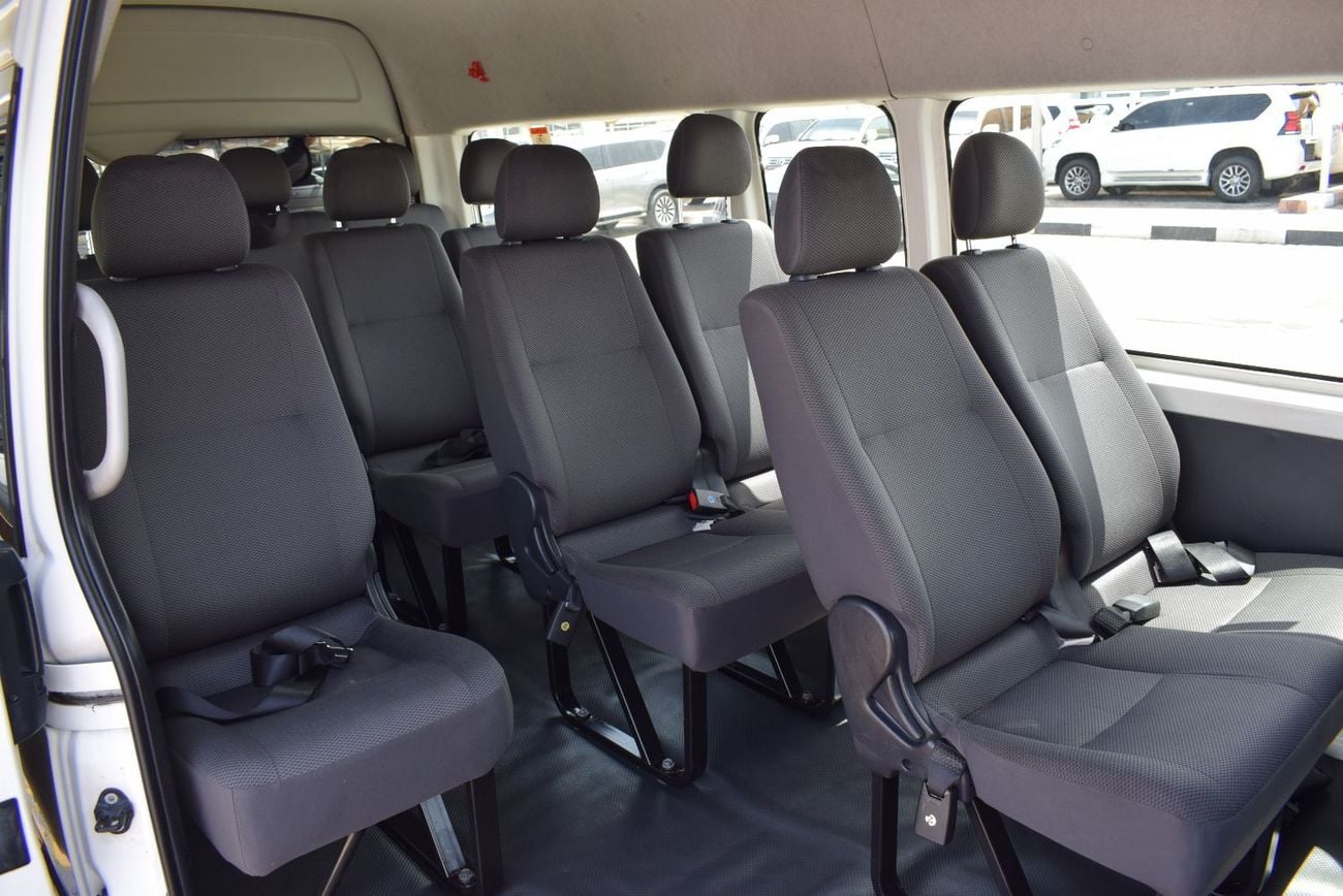 Toyota Hiace Commuter GLX High Roof 2.7L M/T