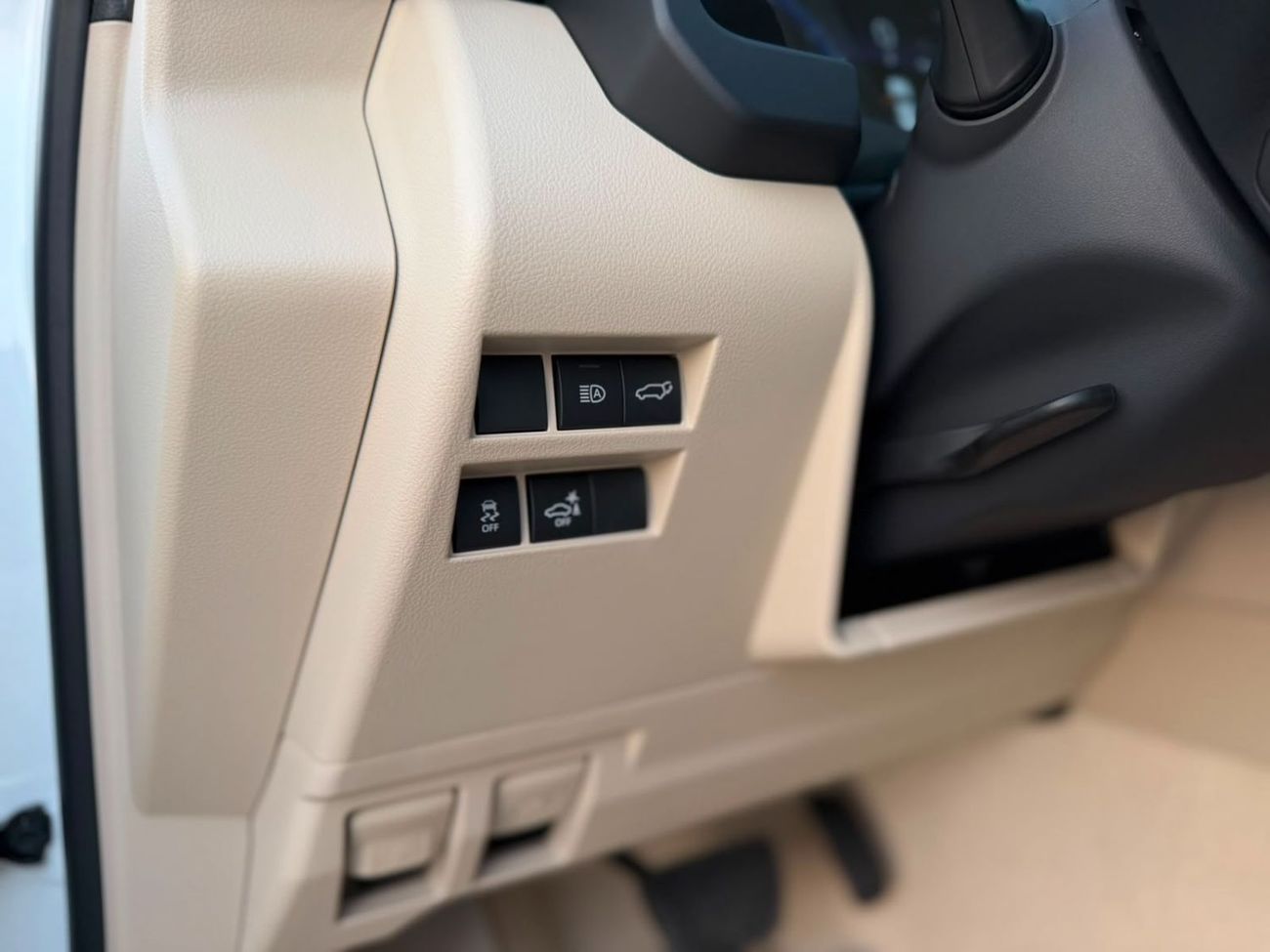 Toyota Land Cruiser VXR FUTTAIM SPECS