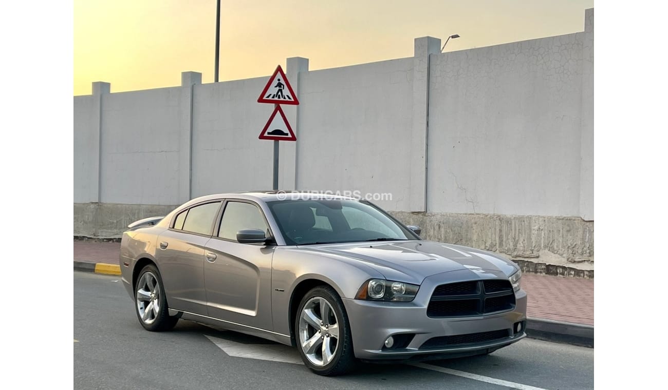 Used Dodge Charger R/T Max 2014 for sale in Dubai - 596132