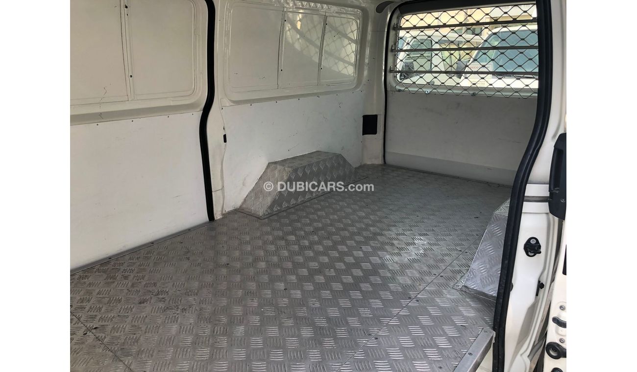 Toyota Hiace 2015. Free of accident