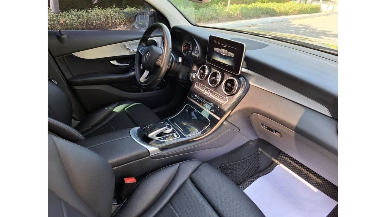 Mercedes-Benz GLC Coupe 200 Mercedes-Benz GLC220d 2018 full option