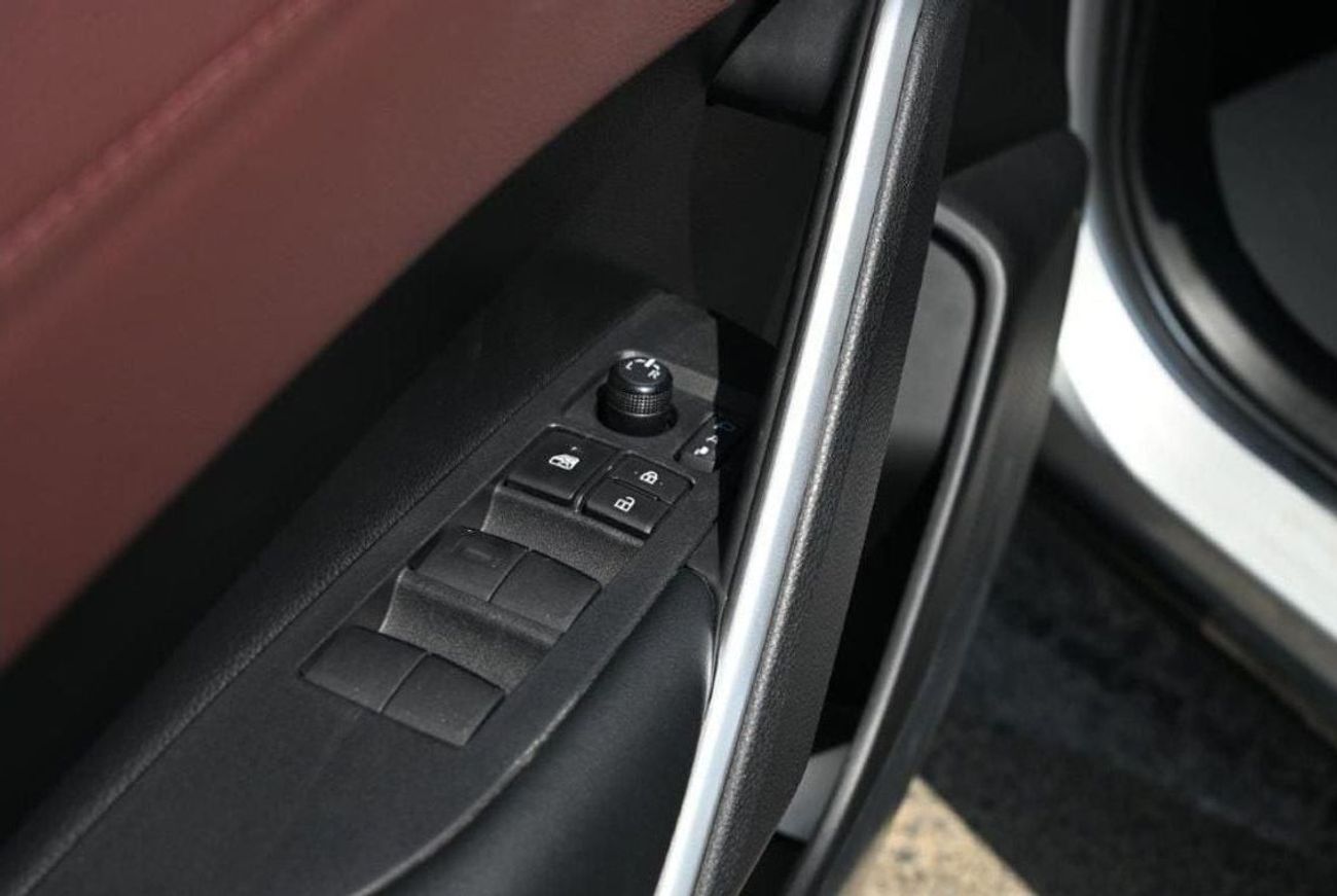 Toyota Corolla Cross 2024 TOYOTA COROLLA CROSS HYBRID XLE 1.8L PETROL AUTOMATIC