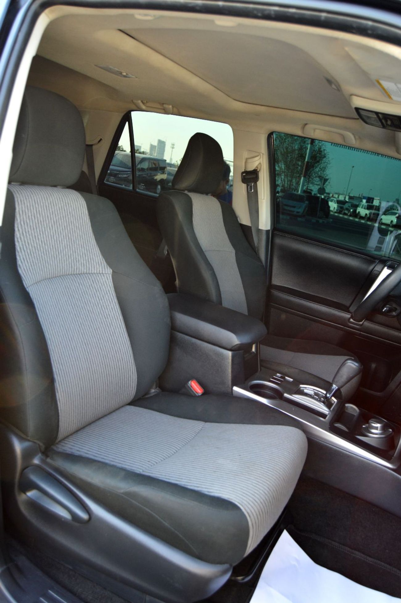 Toyota 4Runner Left Hand Drive Year: *2018* *SR5*  Engine: 4.0L/ V6