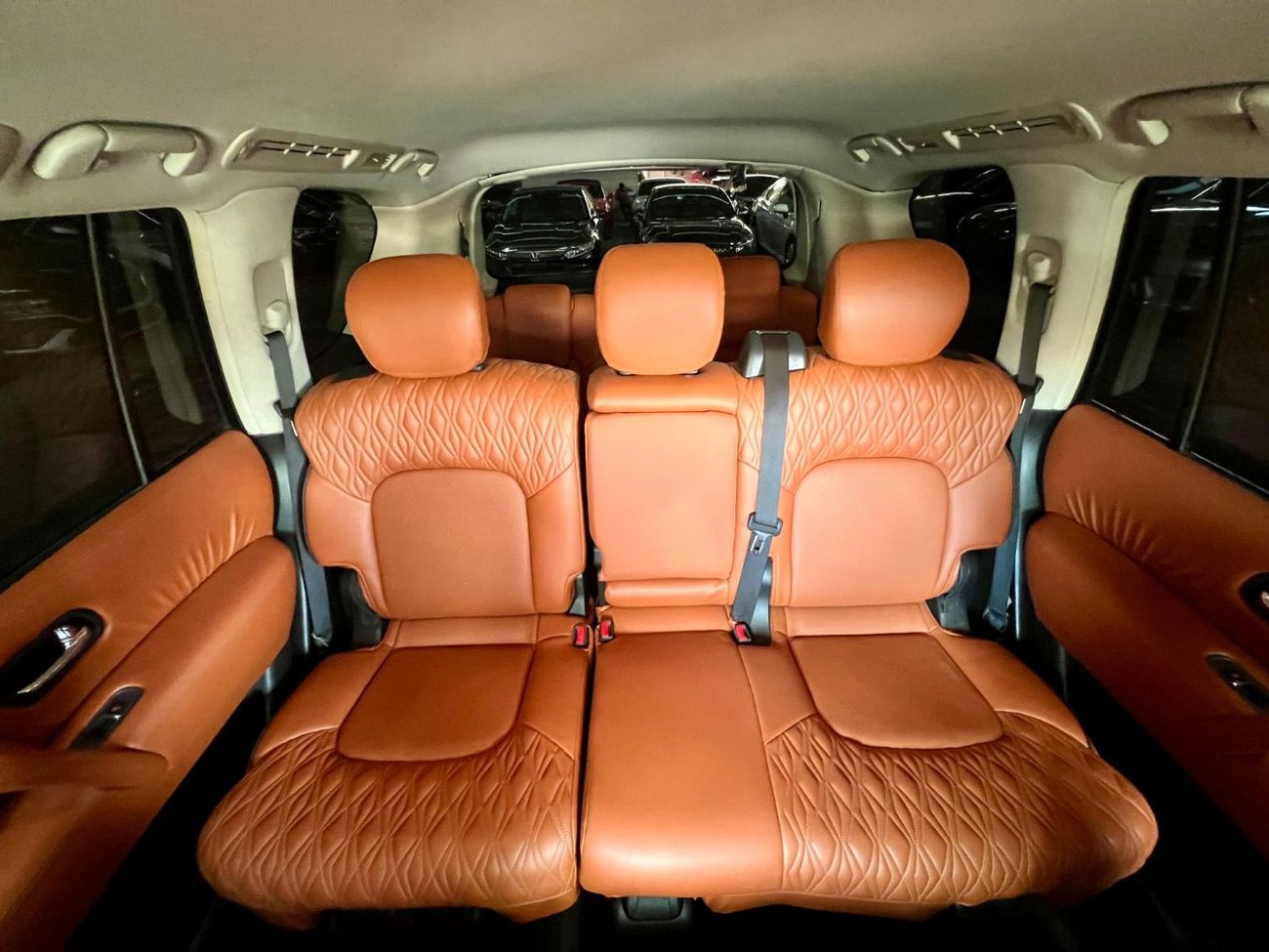 Nissan Armada Armada Le big engine 4+4