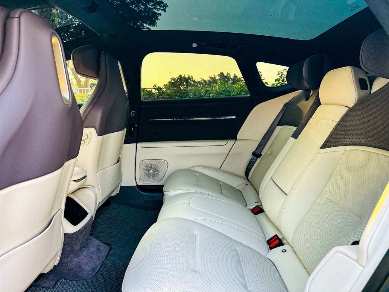 Avatr 12 2024 AVATR 12 Performance AWD | 94.5 kWh | 578 Hp | Range (700 Km) | Law Mileage (18,000 Km) | Warra