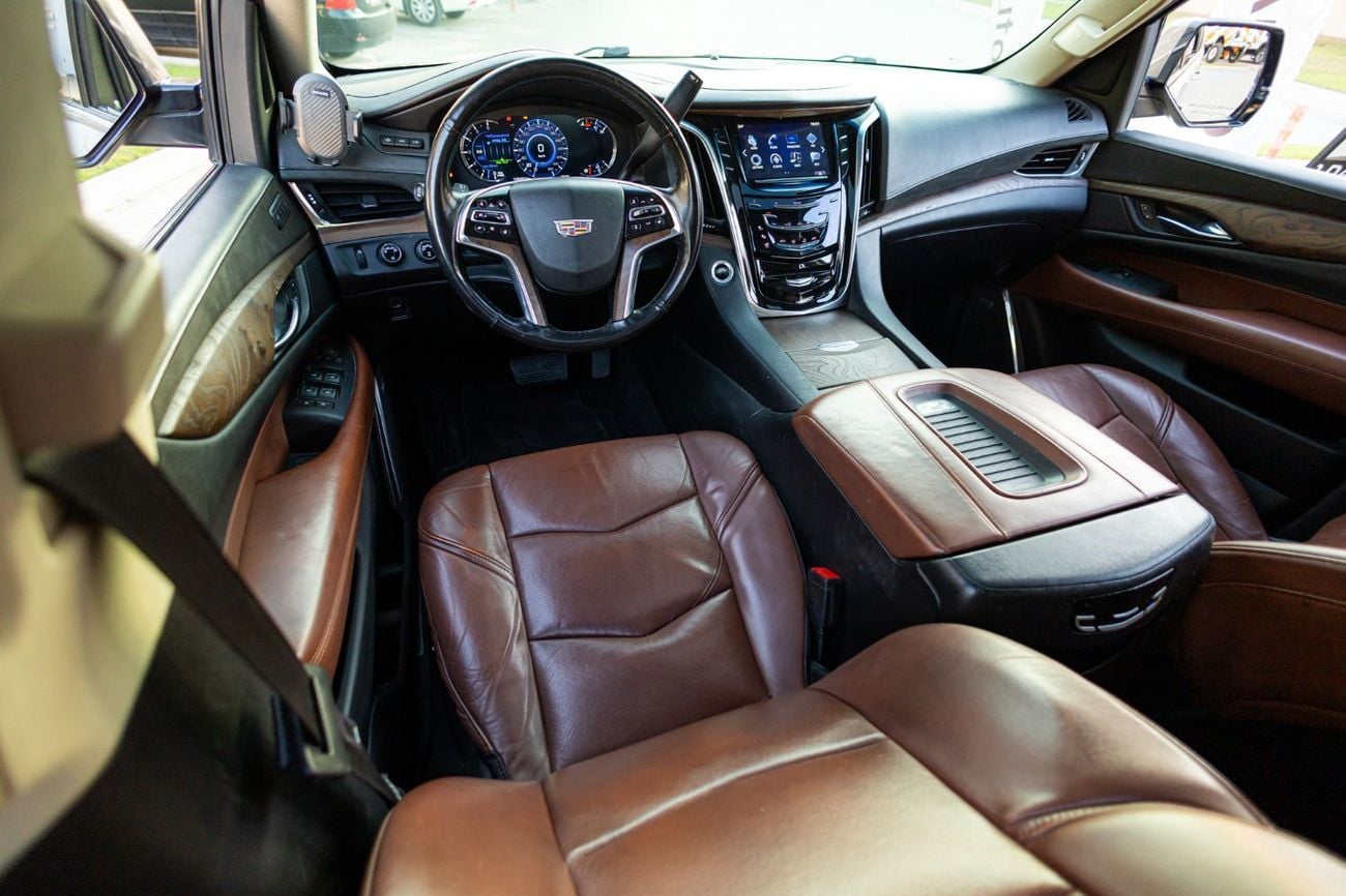 كاديلاك إسكالاد Premium 6.2L