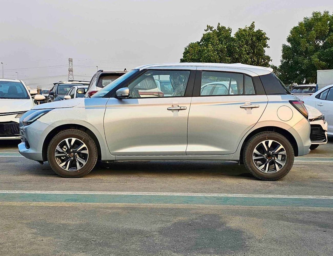 Suzuki Swift GLX 1.2L PETROL A/T || RADAR / PUSH START / REAR CAMERA / REAR PARKING SENSOR  (CODE # SWGLXFO)