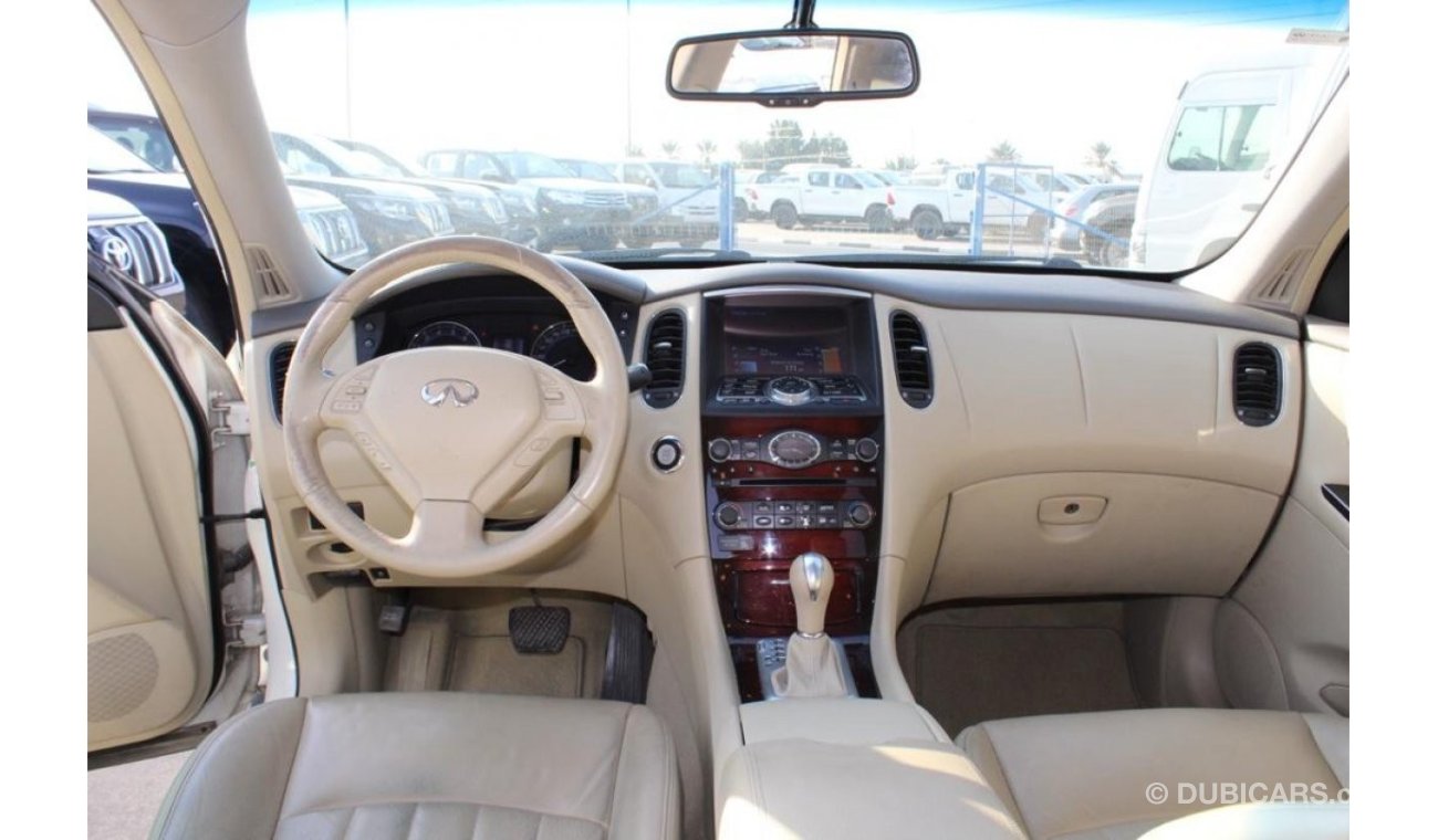 Infiniti QX50 Air Conditioning, AM/FM Radio, Aux Audio In, Beige Colored Seats, Leather Seats, Navigation System,