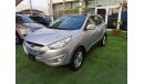 Hyundai Tucson GCC no1 fully loaded with options do not need any expenses