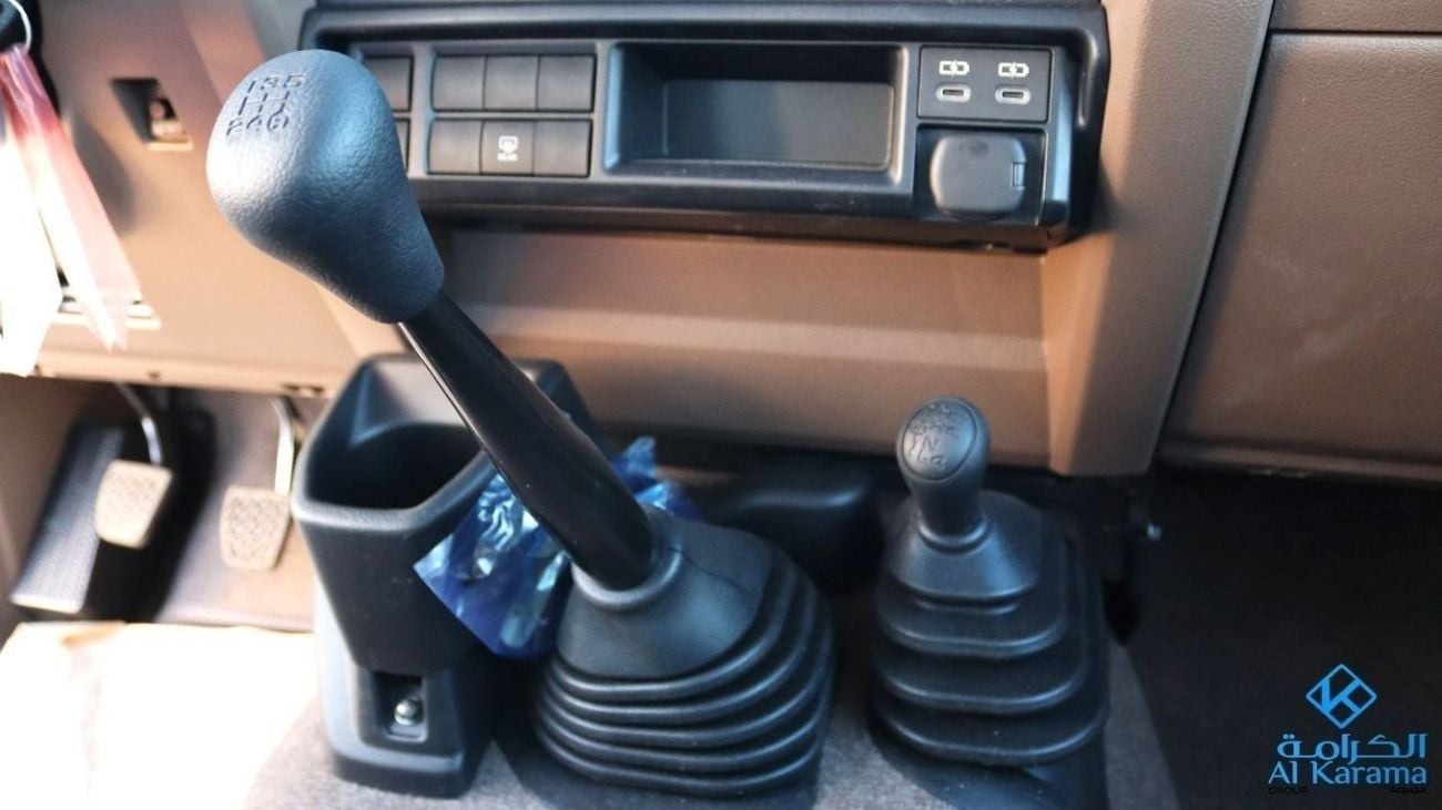 Toyota Land Cruiser 70 Diesel VDJ 4.5L V8 (5 Doors) 2024 SCREEN AND CAMERA , POWER WINDOW AND CENTER LOCK ,