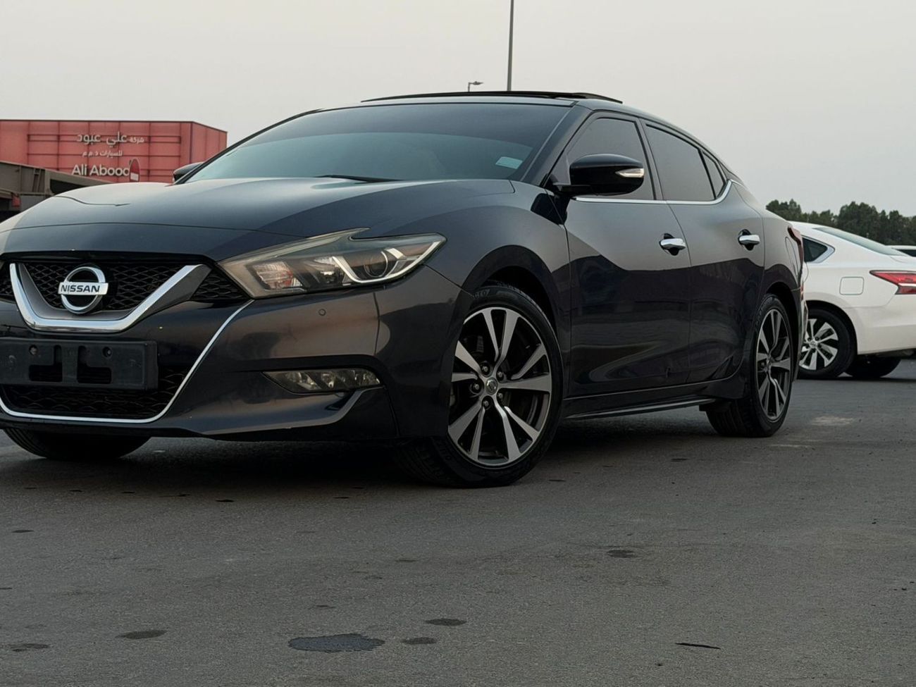 Nissan Maxima SV 3.5L Luxury and top condition