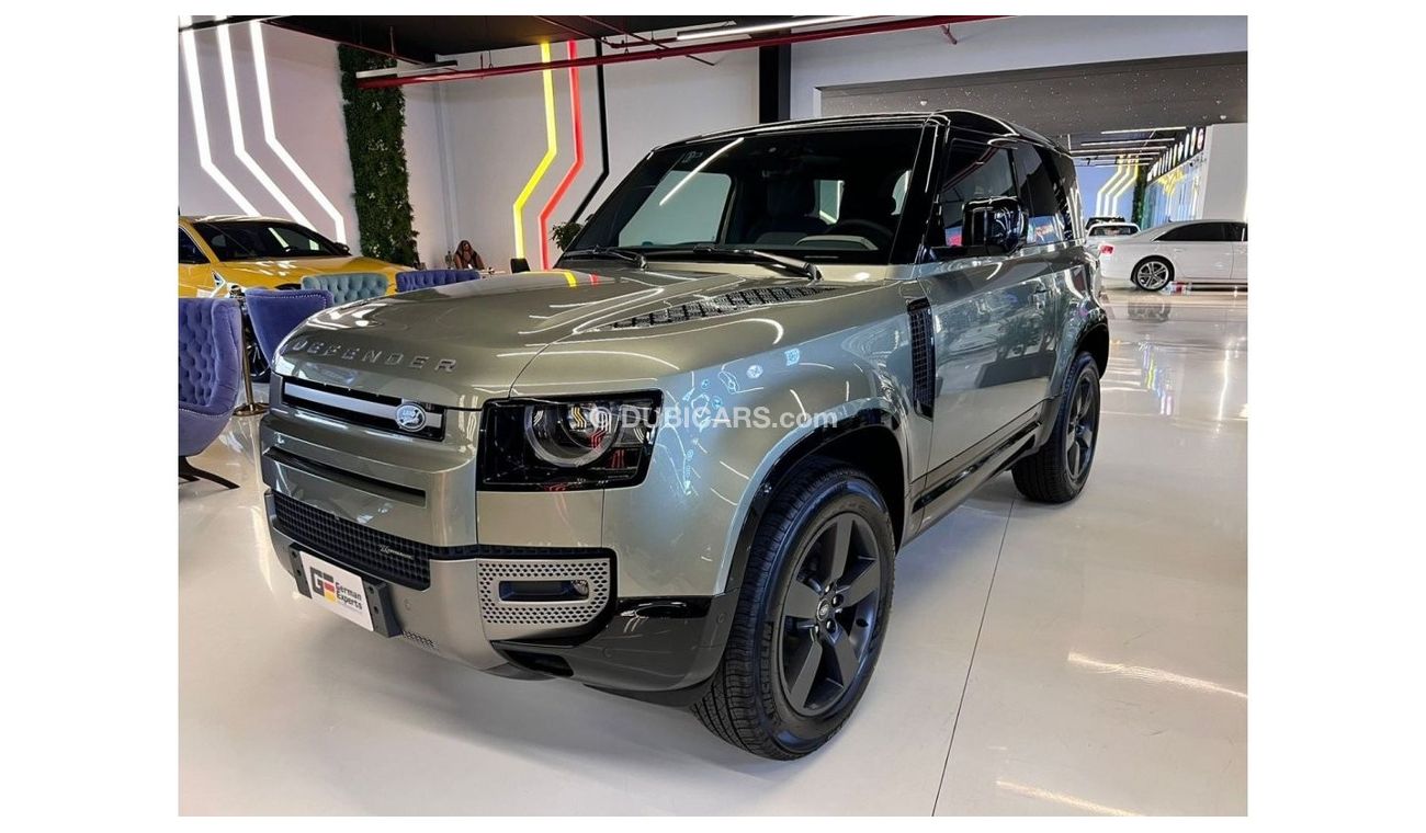 Land Rover Defender Defender 90 X-Dynamic P300 /V4 / 2023 /3 Year warranty and service contract