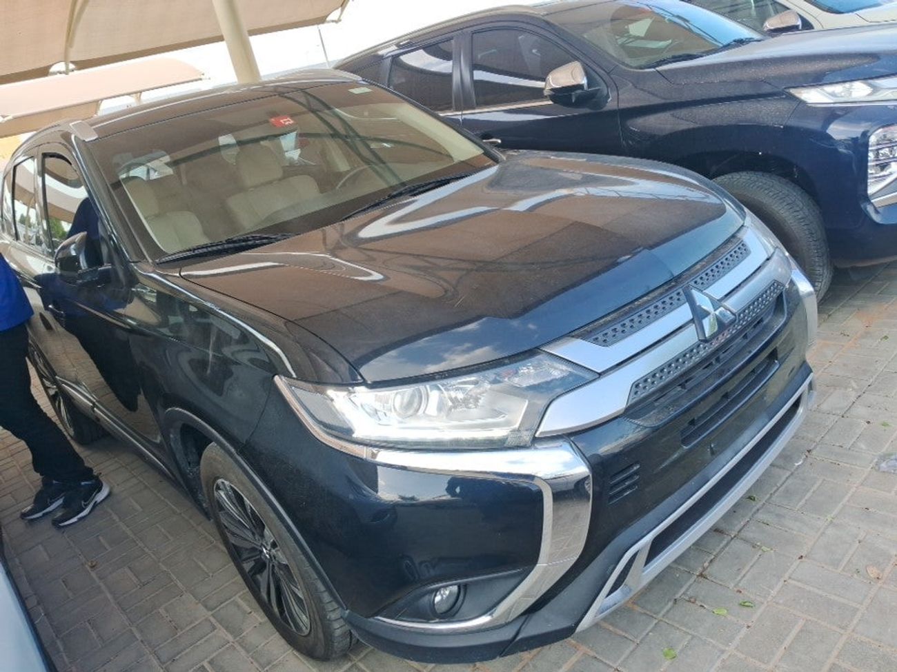 ميتسوبيشي آوتلاندر GLX MID 2.4 | بدون دفعة مقدمة | اختبار القيادة في المنزل