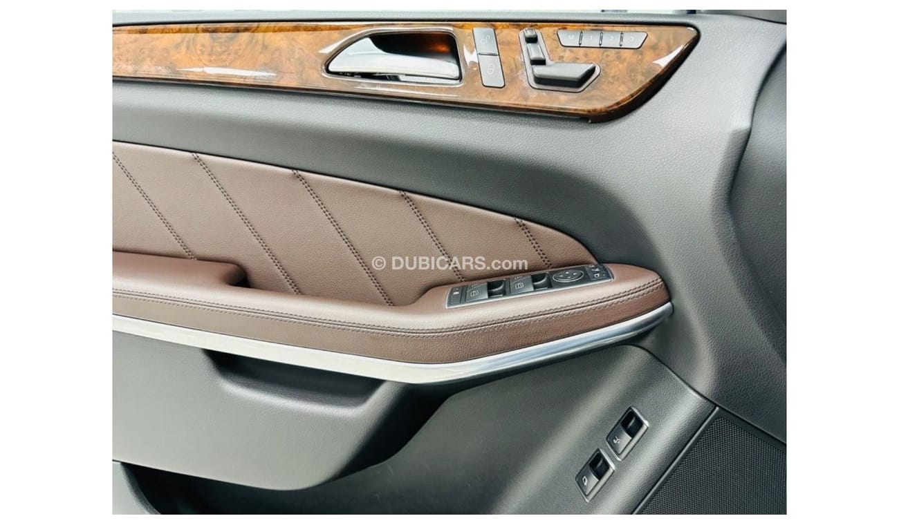 Mercedes-Benz GL 500 Std GCC .. FSH .. Original Paint … Top Range … Perfect Condition