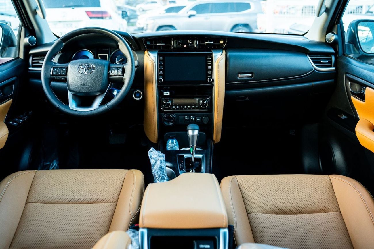 تويوتا فورتونر Toyota Fortuner 4.0L SUV 4WD 2025