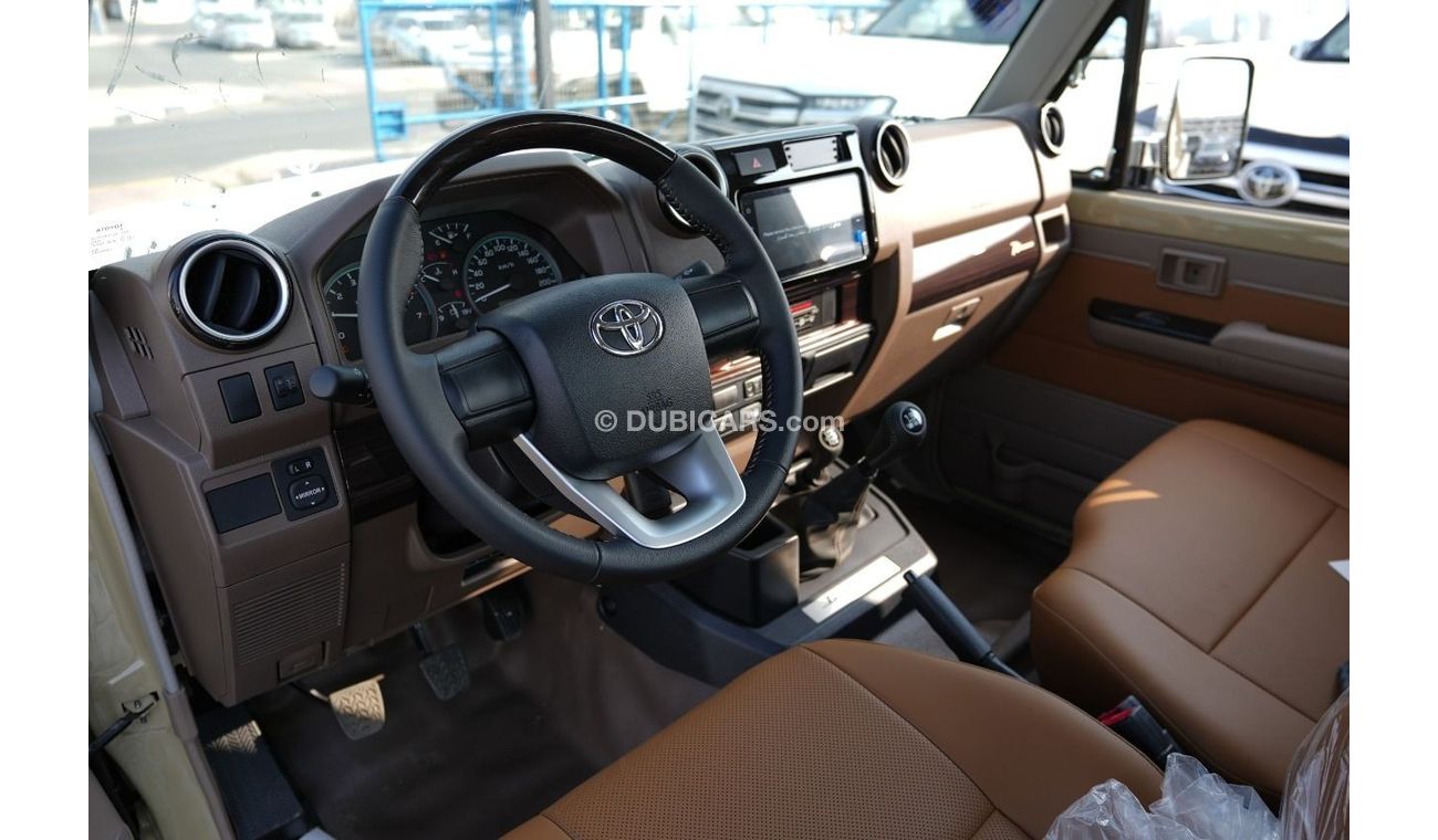 Toyota Land Cruiser Pick Up SC PETROL 2022  4.0L V6 70th Anniversary Full Option