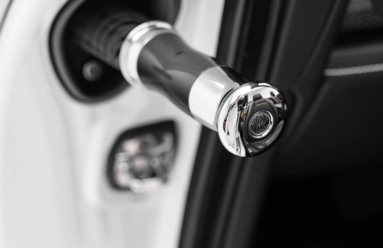 Rolls-Royce Dawn 6.6L V12 Twin-Turbocharged Engine