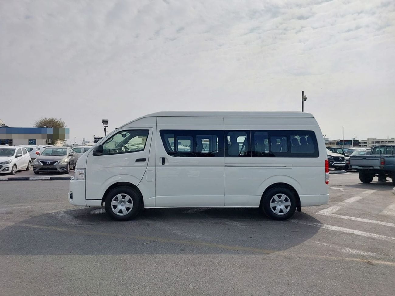 تويوتا هاياس (RAMADAN OFFER) TOYOTA HIACE COMMUTER VAN RHD 2018 MODEL 3.0 L DIESEL AUTOMATIC(PM21528)