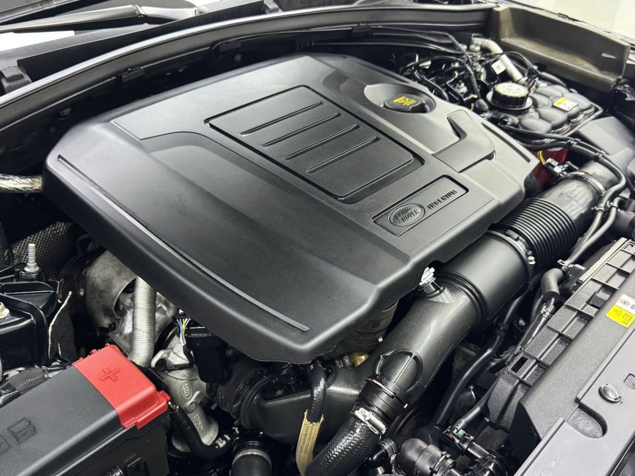 Land Rover Range Rover Velar R-DYNAMIC S