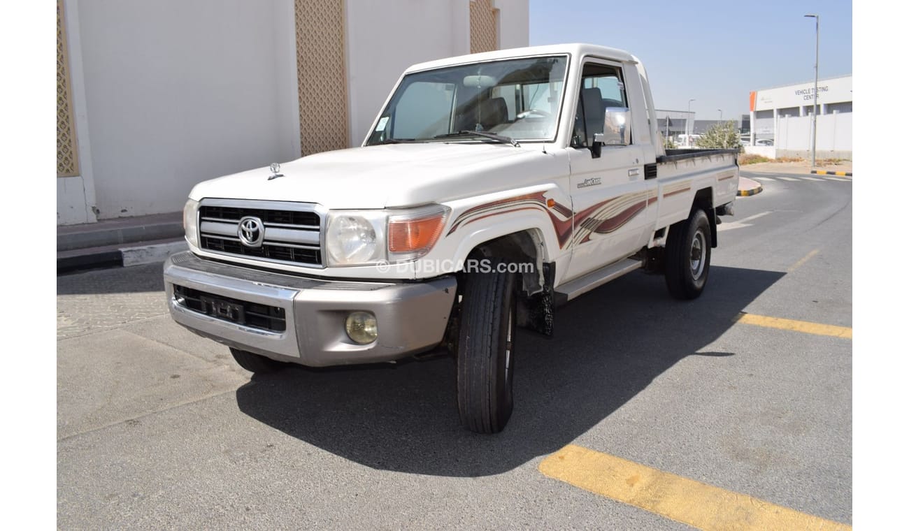 Toyota Land Cruiser Pick Up Toyota Landcruiser Pick Up S/C, model:2009. Excellent condition