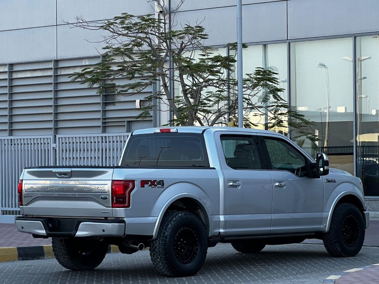 Ford F 150 FORD F-150 PLATINUM 2015 GCC PERFECT CONDITION