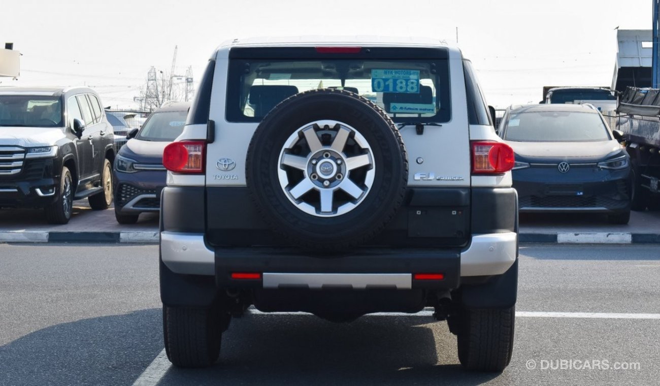 Toyota FJ Cruiser 4.0L  Full Option