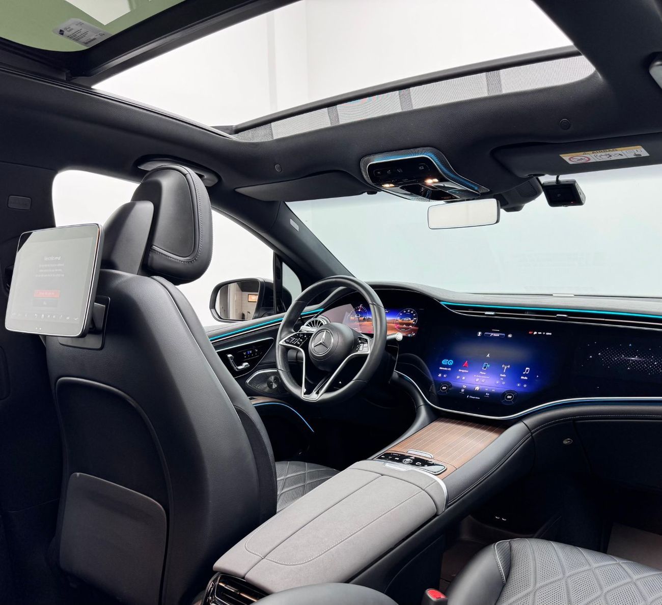 Mercedes-Benz EQS 580 2023 Mercedes-Benz EQS 580 4matc, Warranty, Excellent Condition, Low Km