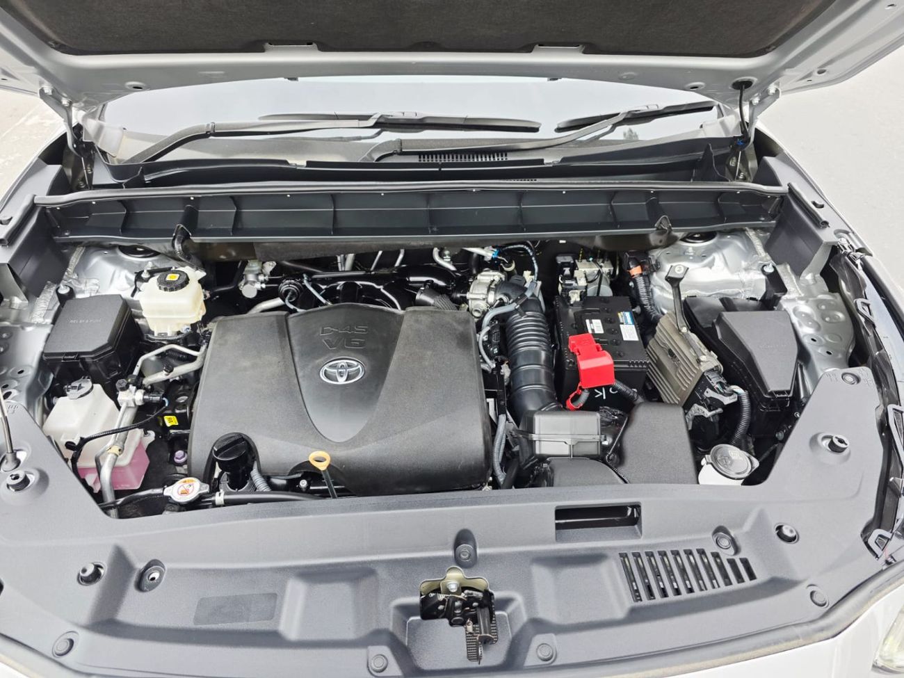 Toyota Highlander RIGHT HAND DRIVE ONLY FOR EXPORT 3.5 LITER PETROL