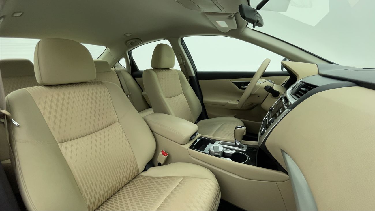 نيسان ألتيما SV 2.5 | بدون دفعة مقدمة | اختبار قيادة مجاني للمنزل