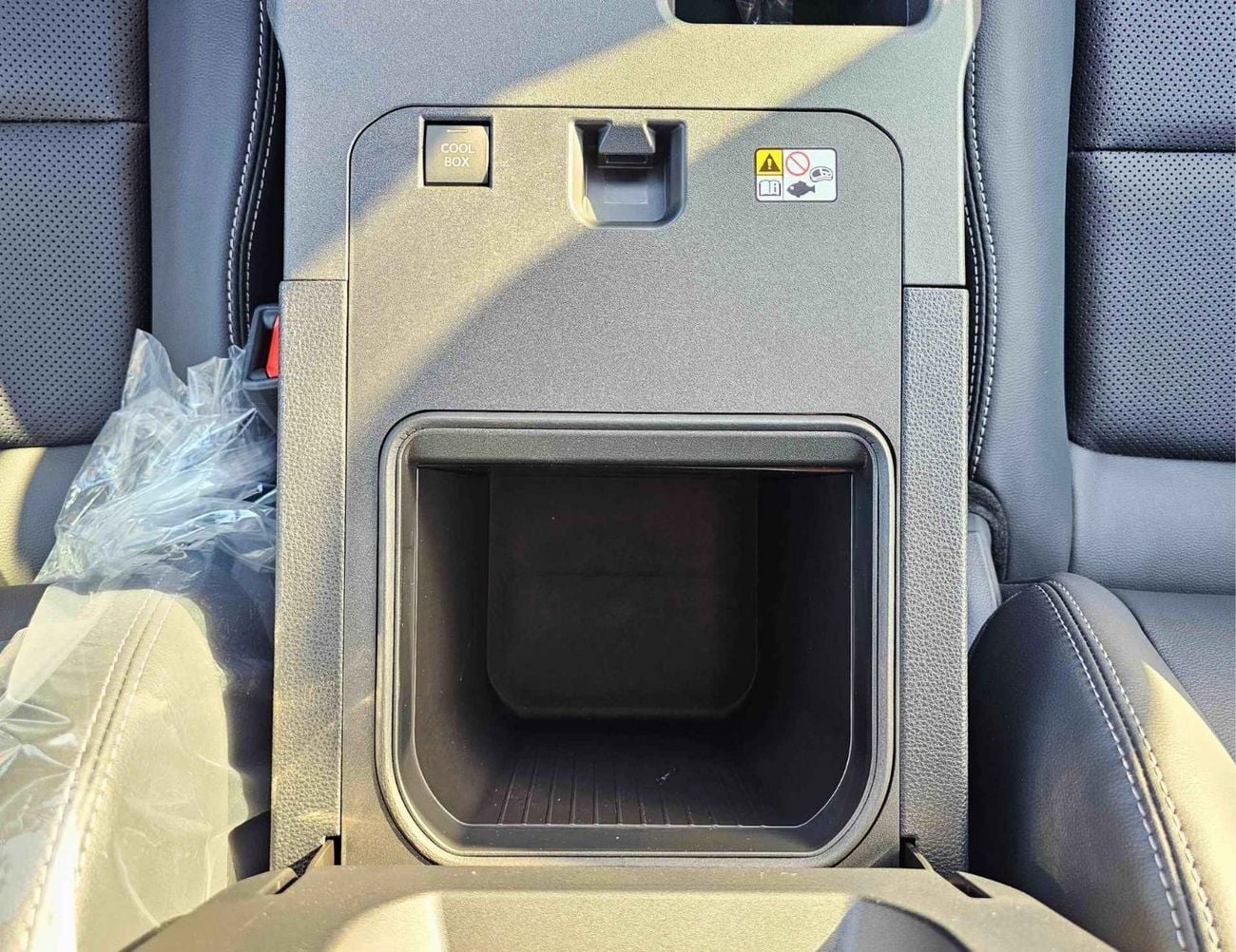 Toyota Prado ALL ROUNDER / 2.4L PETROL V4 / SUNROOF / DRIVER POWER SEAT / COOL BOX / MID OPTION (CODE # R2)