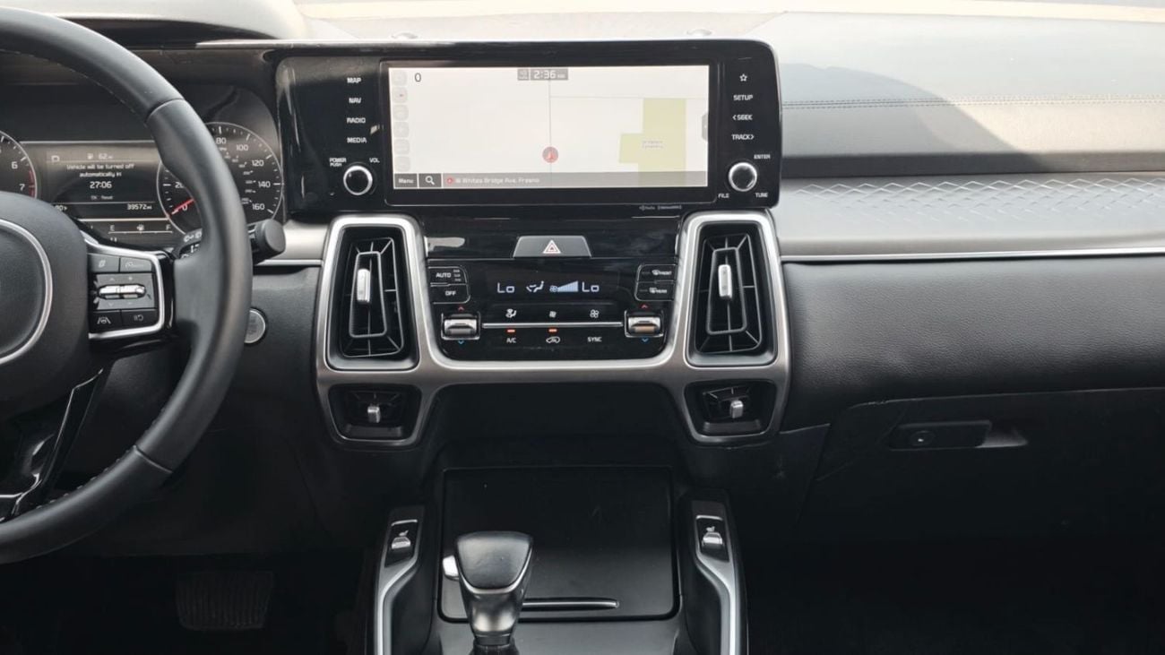 Kia Sorento Std 2.5L AWD SORENTO,2.5L,V4,PANORAMIC ROOF,RADAR,LEATHER SEATS,D.POWER SEAT,7SEATS,LED LIGHTS,A/T,U