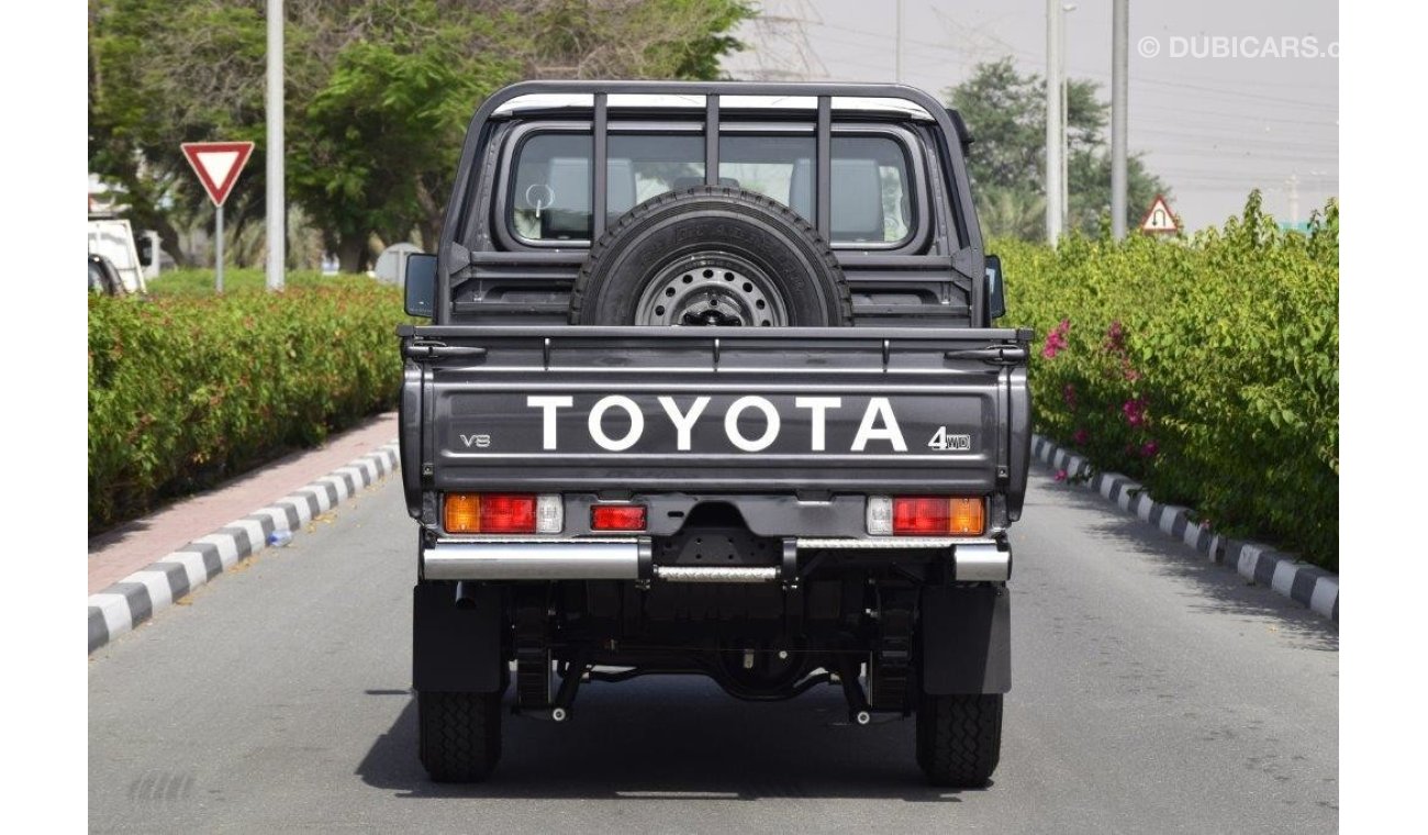 Toyota Land Cruiser Pick Up Double Cab V8 4.5L Turbo Diesel 6 Seat manual