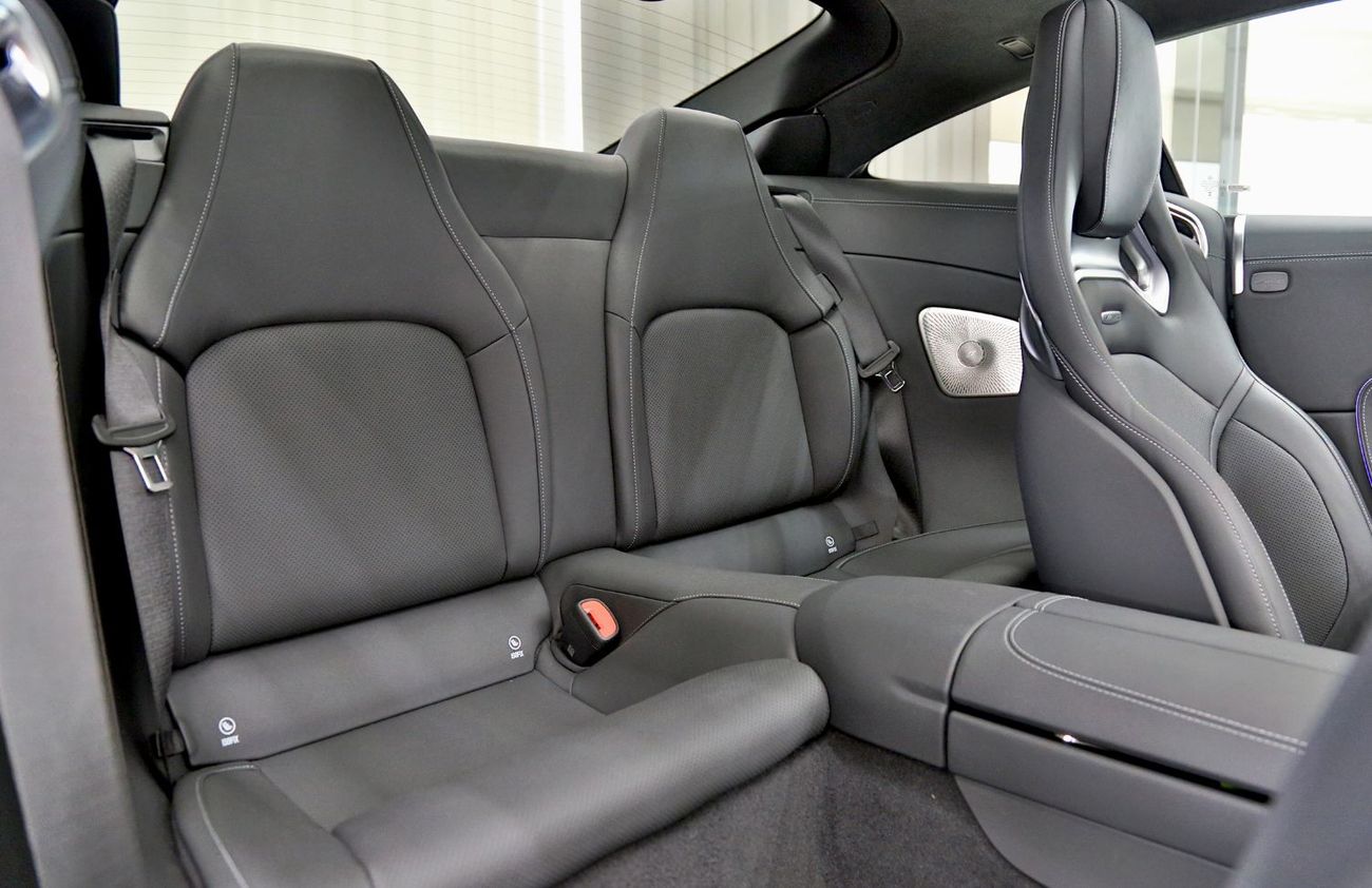 مرسيدس بنز أي أم جي جي تي 63 SE Performance (4 Door)