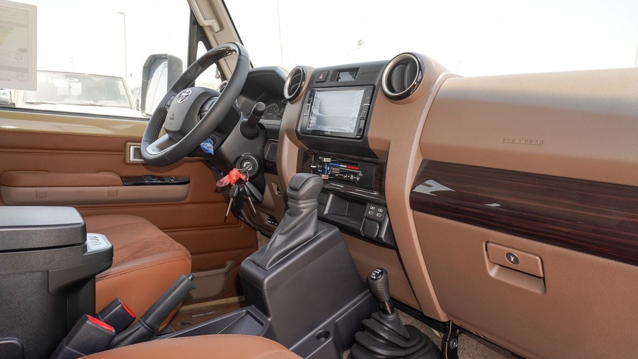Toyota Land Cruiser 70 HT VXR LX 4.0L V6 A/T