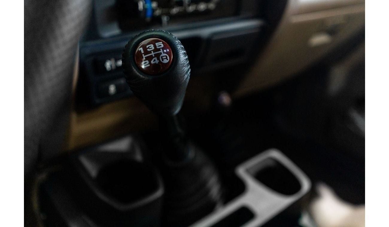 تويوتا لاند كروزر بيك آب Overland / Arctic Trucks Kit