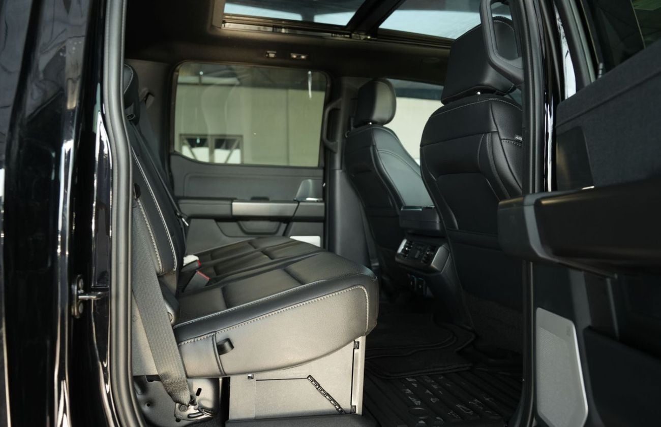 Ford F-150 LARIAT CREW CAB Canadian Specification