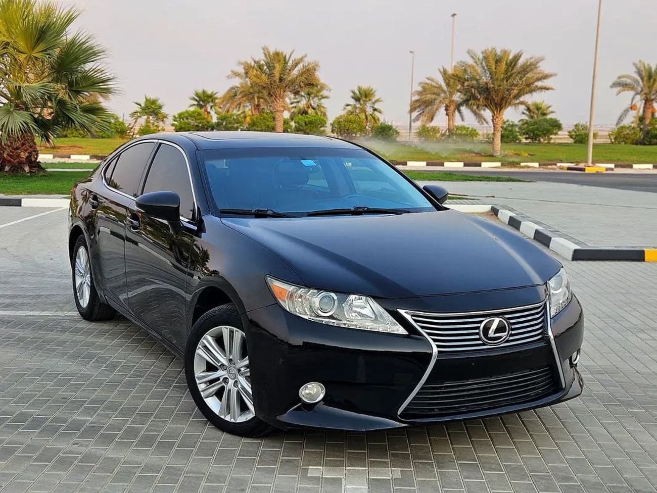 لكزس ES 350 ES 350 | American Specs | Pristine Condition Clean With Low KM