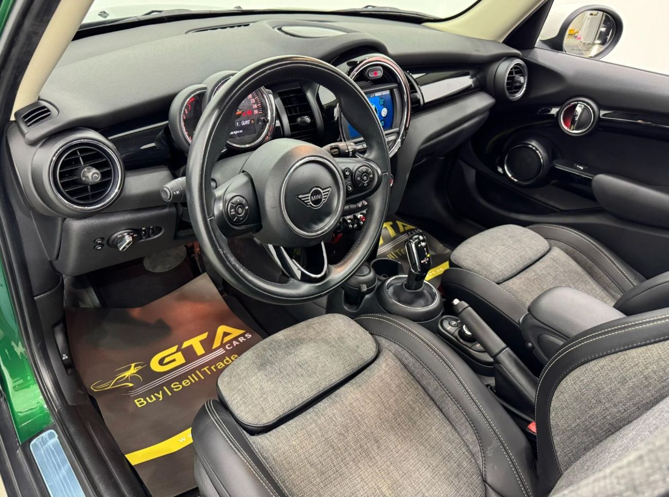 Mini Cooper Std 1.5L (4 Seater) 2020 MINI Cooper, Warranty, Full MINI Service History, Excellent Condition, GCC