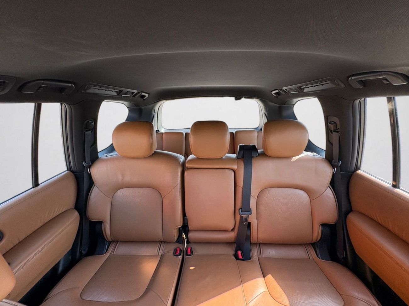 Nissan Patrol LE PLATINUM AED 2,170 P.M | 0% DOWN PAYMENT | NISSAN PATROL PLATINUM VVEL DIG | 5.6L V8 | 2015 | GCC
