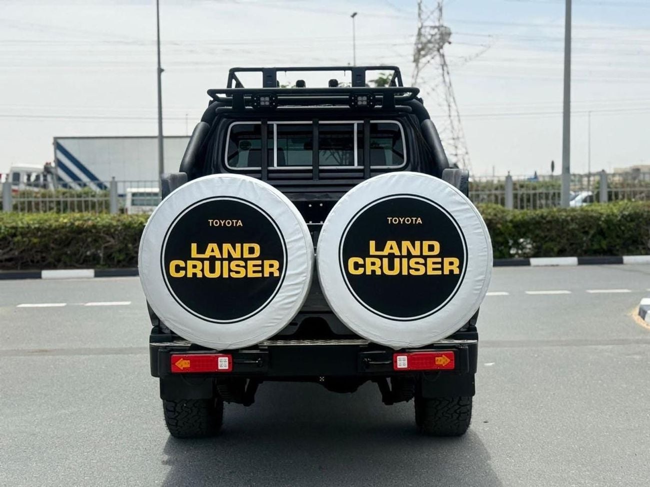 Toyota Land Cruiser Pick Up