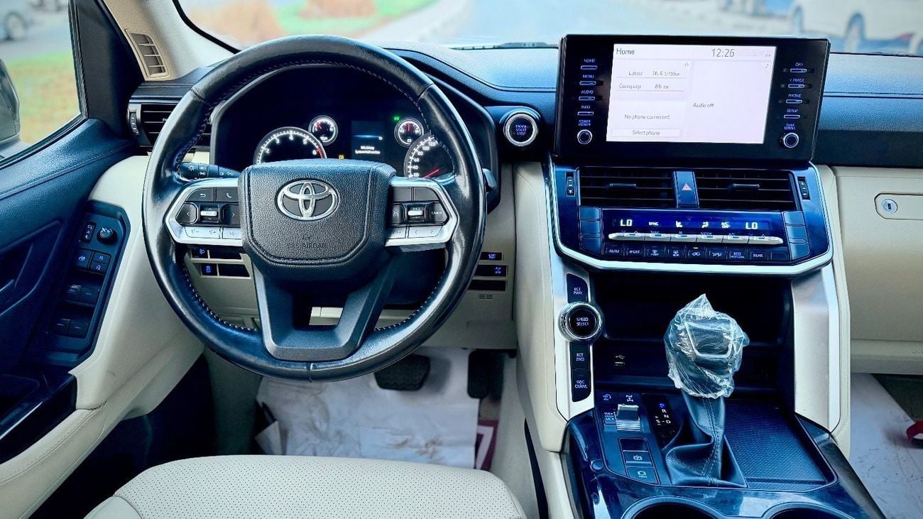 تويوتا لاند كروزر 2022 model GXR Full Option Top Of The Range