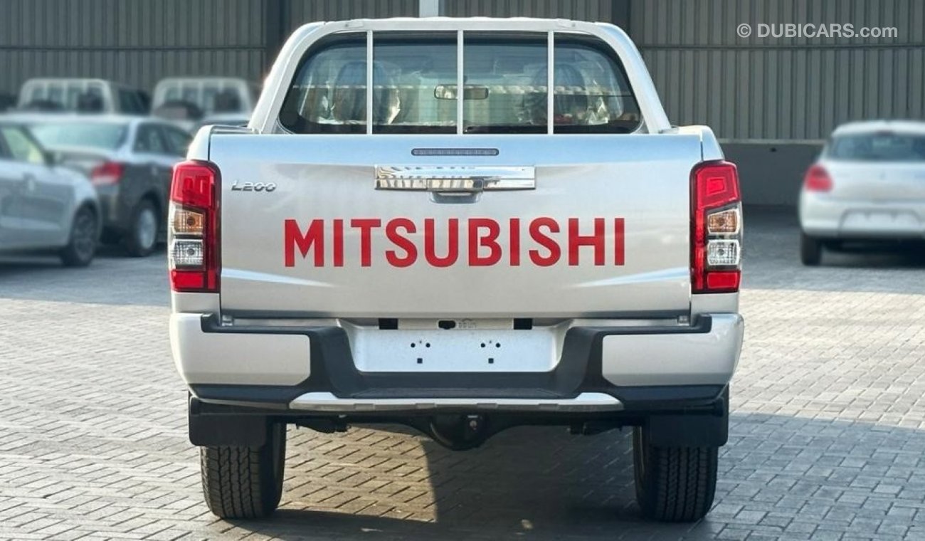 Mitsubishi L200 Mitsubishi L200 P DC 4WD 2.4L GLX 5MT ( export only )