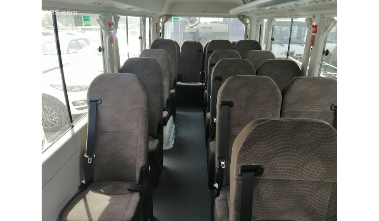 تويوتا كوستر v6  petrol // 23 seater // brand new